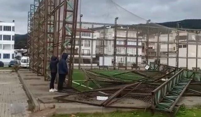 BURSA’DA DİREKLER YIKILDI!