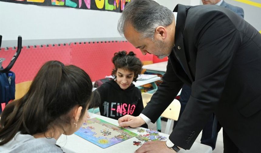 Bursa'da Başkan Aktaş’tan özel öğrencilere ziyaret