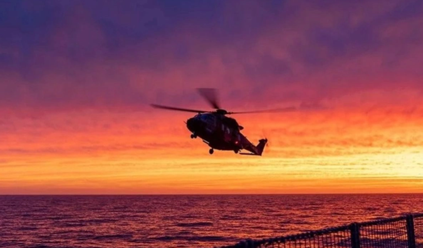 Japonya donanmasına ait 2 helikopter Pasifik Okyanusu'na düştü