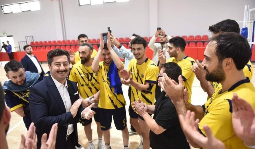 Yenişehir Belediyespor ilk maçında galip