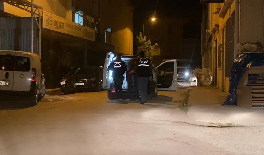 Mobilya imalathanesinde alacak kavgası!