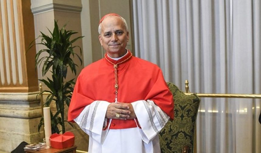 Katolik dünyasının yeni Papa'sı açıklandı