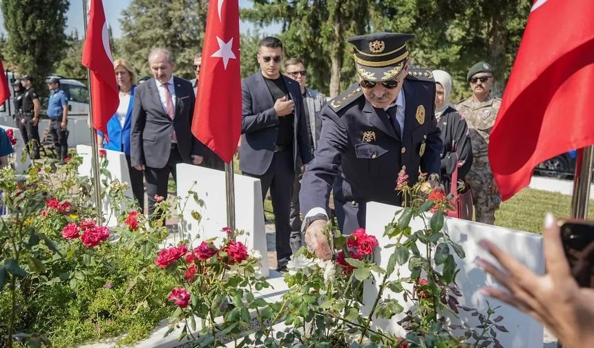 Bursa'da şehitler dualarla anıldı