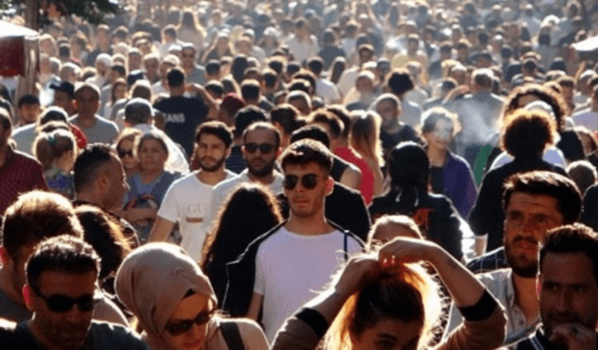 Her 10 kişiden 8'i geçinemiyor!