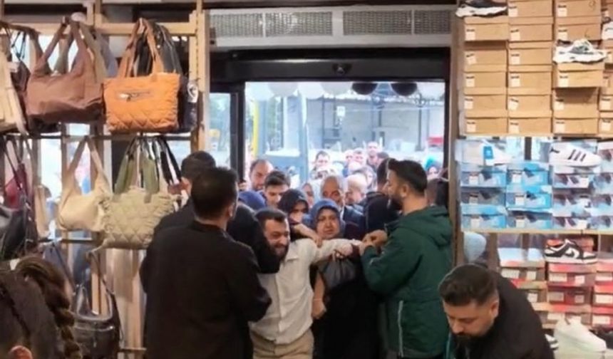 Bursa'da mağaza açılışında izdiham!