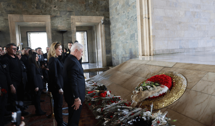 Büyükşehir'den Anıtkabir'e ziyaret