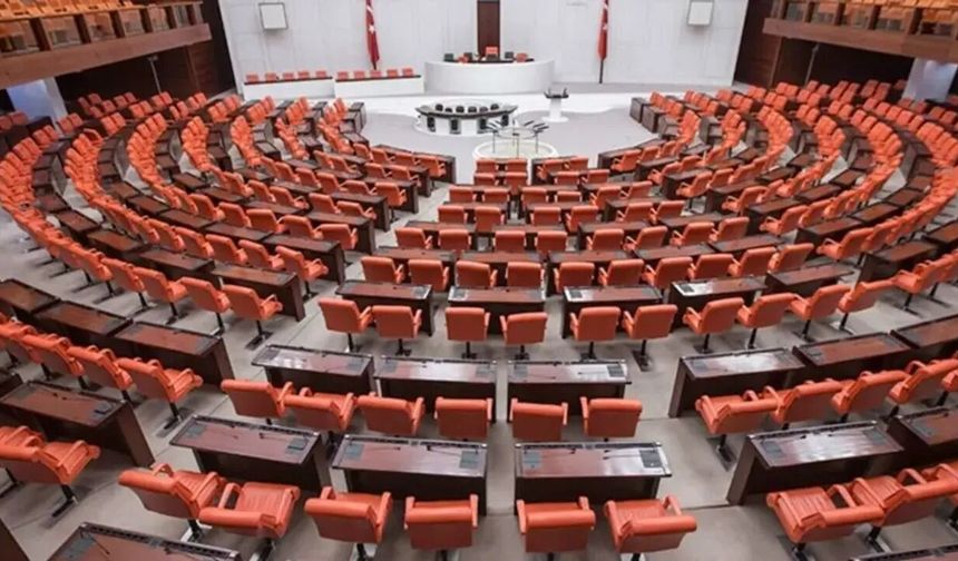 Mahkemelerin canlı yayınlanma önerisi reddedildi