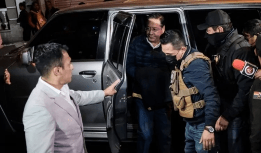 Eski Devlet Başkanına 'yolsuzluk' soruşturması!