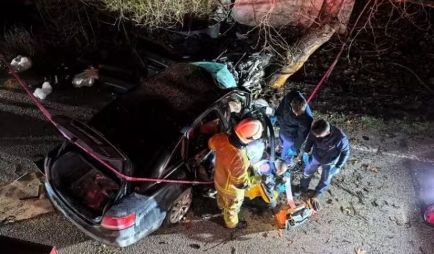 Bursa'da feci kaza: 2 ölü, 2 yaralı!