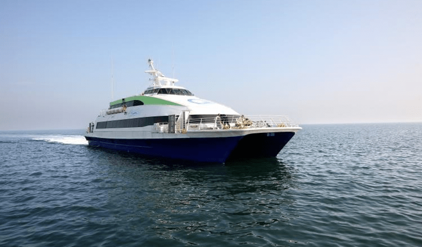 Deniz ulaşımında fırtına etkisi!