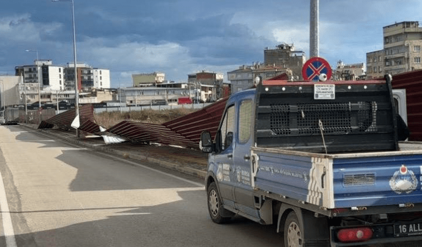 Bursa'da fırtına mesaisi: Ekipler sahada