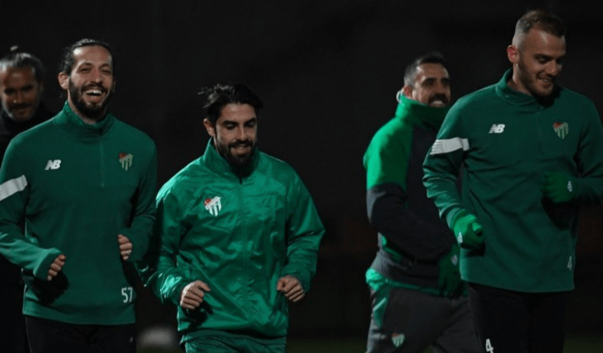 Bursaspor'un Antalya kampı başladı