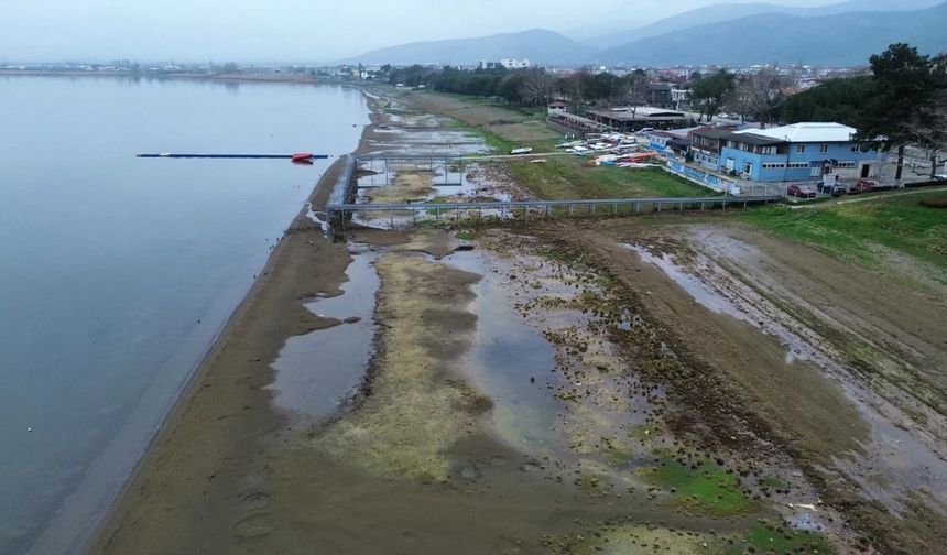 İznik Gölü alarm veriyor