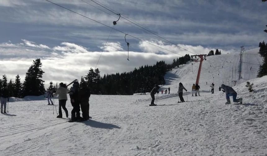 Uludağ’da kar kalınlığı 145 cm’ye ulaştı