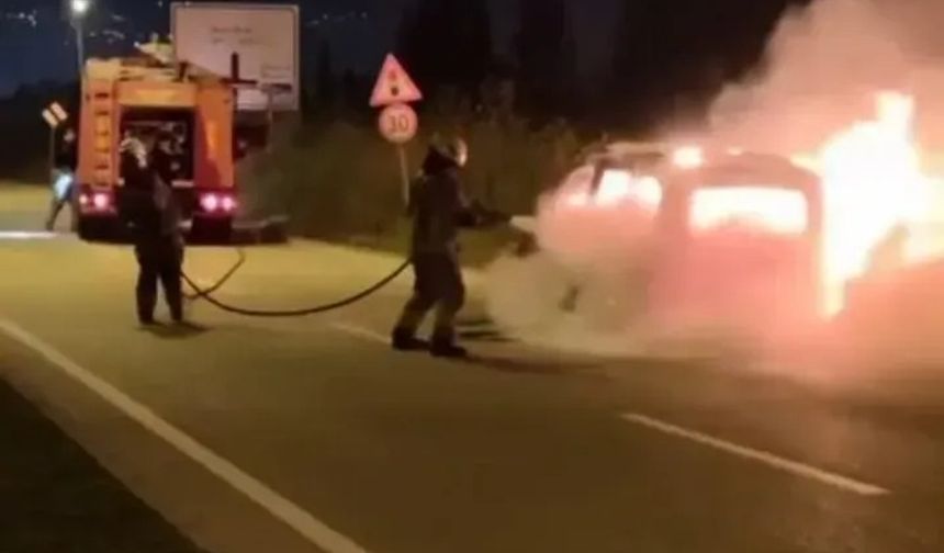 Alev alan araç küle döndü!