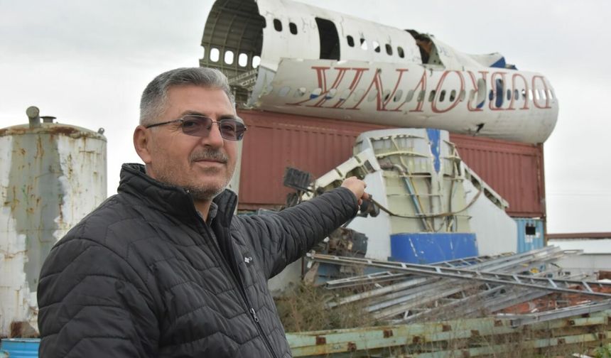 Uçağını satılığa çıkardı