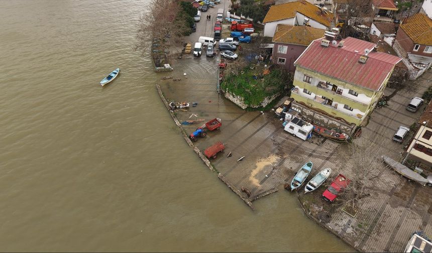 Araçların yerini kayıklar aldı!