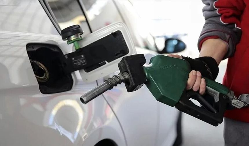 Çifte zam pompaya yansıdı