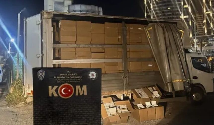 Kaçak makaron sevkiyatına baskın!