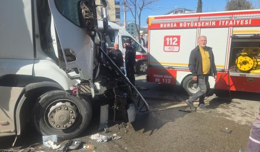 TIR dehşet saçtı: 5 yaralı!