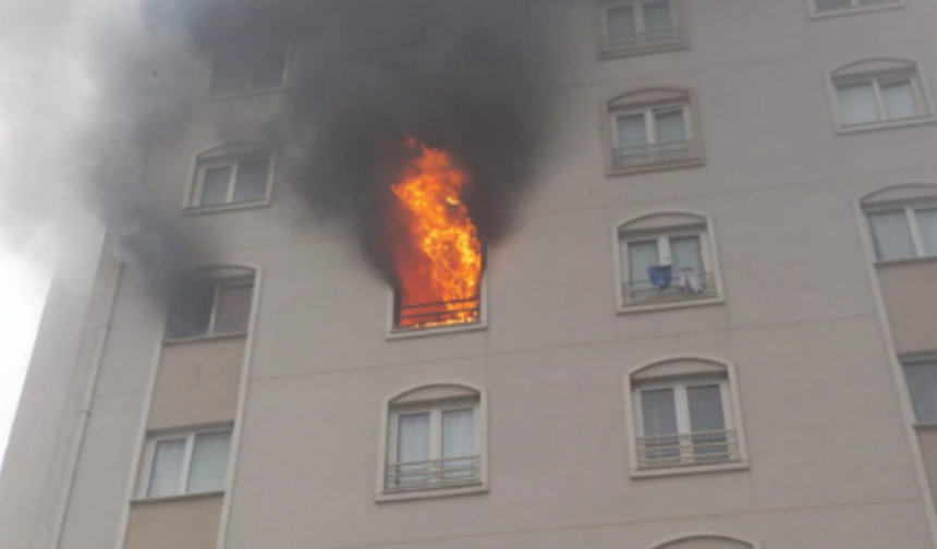 Bursa'da 8 katlı binada yangın!