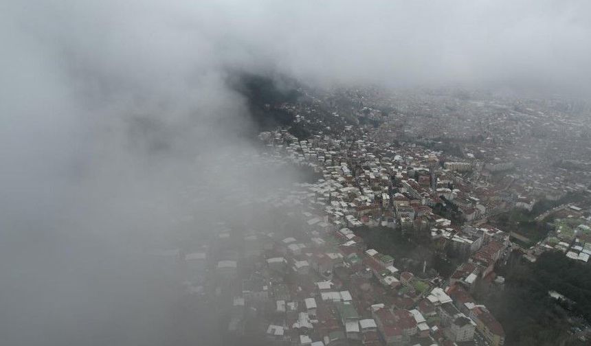 Yoğun sis Bursa'yı sardı
