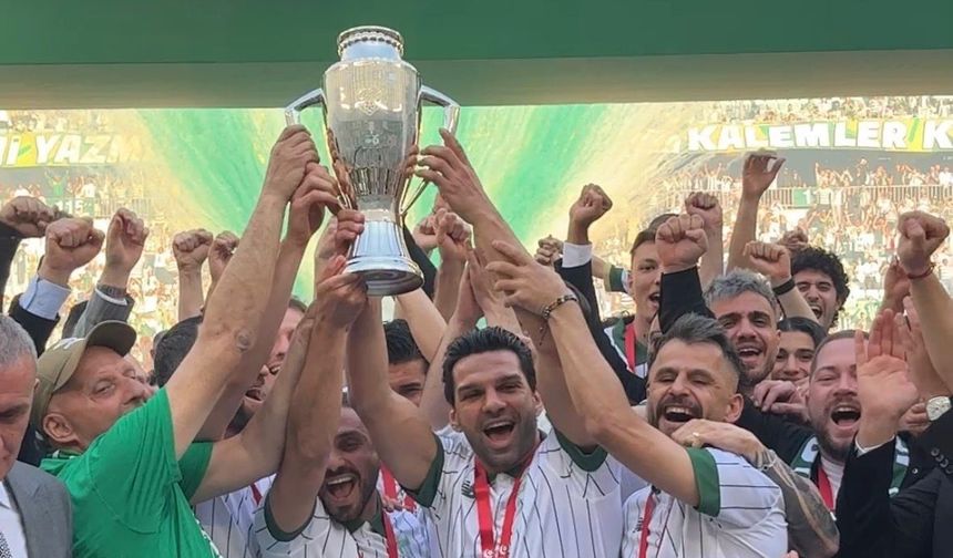 ŞAMPİYON BURSASPOR TAÇ GİYDİ!