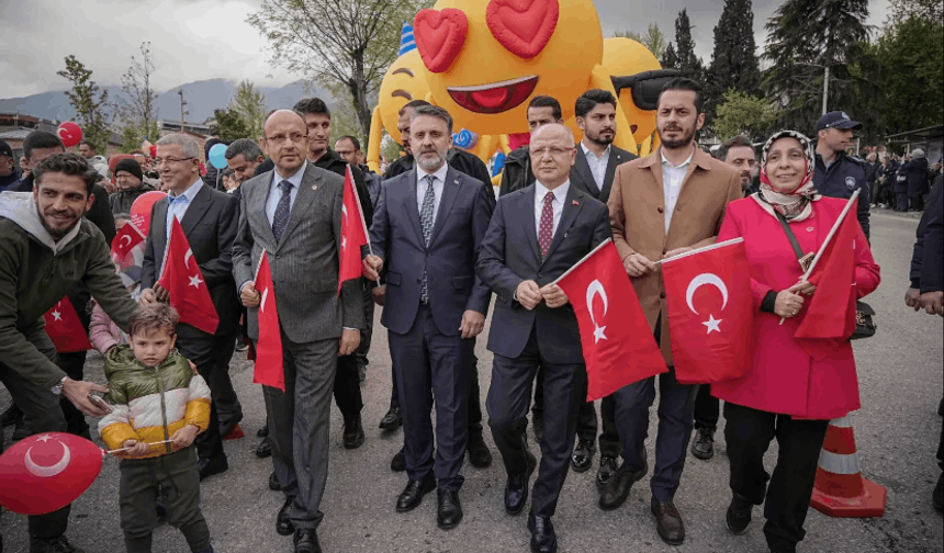 23 NİSAN SEVİNCİ KORTEJLE BAŞLADI!