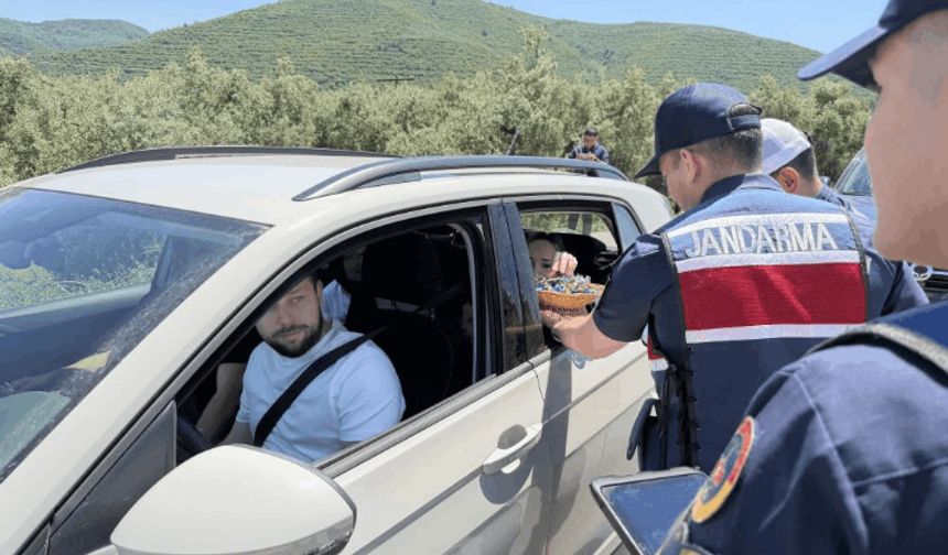 BURSA'DA JANDARMADAN BAYRAM SÜRPRİZİ