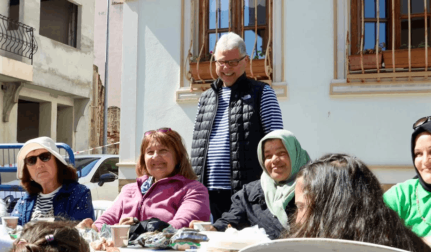 MUDANYA'DA ANNELER GÜNÜ COŞKUSU