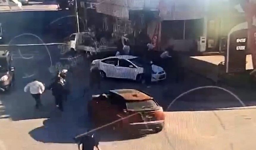 ''ÖNÜNE BAK'' KAVGASINDA ORTALIK KARIŞTI!
