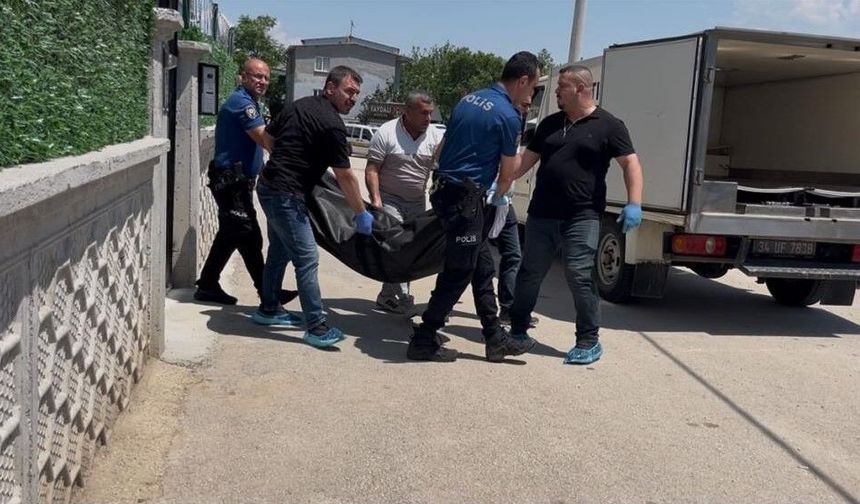 EŞİNİ, ÇOCUĞUNUN ÖNÜNDE KATLETTİ!