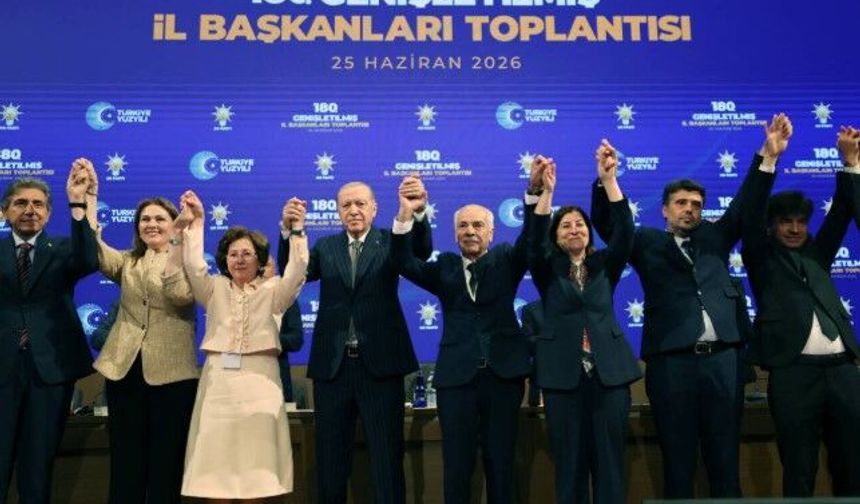 3 BELEDİYE BAŞKANI AK PARTİ'YE KATILDI