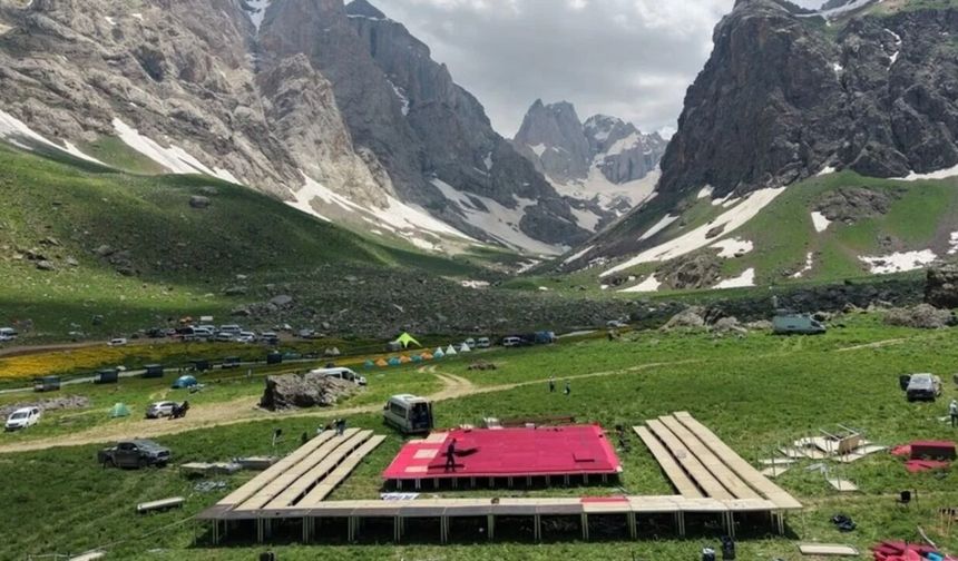 BURSALI DAĞCILARIN ZİRVE TIRMANIŞI KABUSA DÖNDÜ!