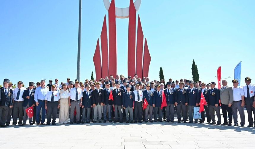 BURSA’DA DUYGU DOLU ANMA