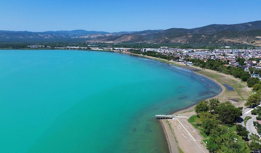 İZNİK GÖLÜ TURKUAZA BÜRÜNDÜ