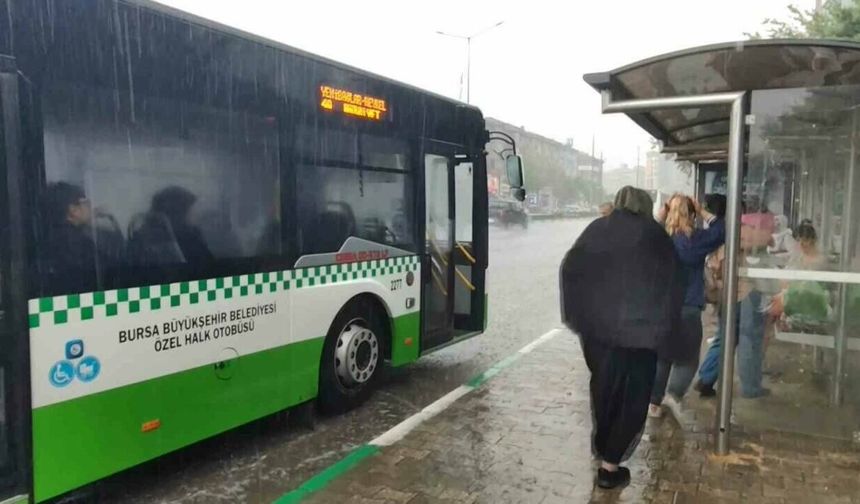BURSA’DA YOLLAR GÖLE DÖNDÜ!