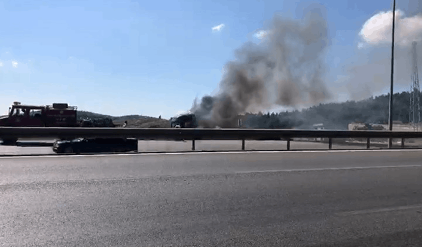 BURSA'DA TIR ALEVLERE TESLİM OLDU