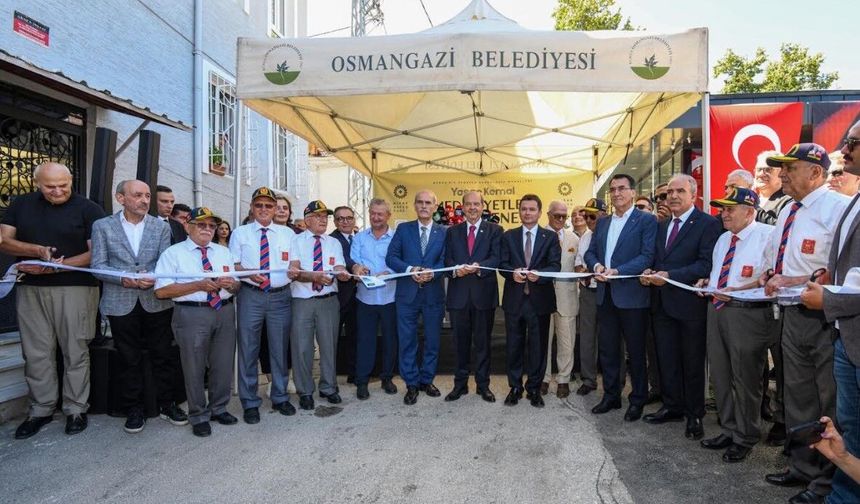YAŞAR KEMAL MEDENİYETLER KÜTÜPHANESİ HİZMETE AÇILDI