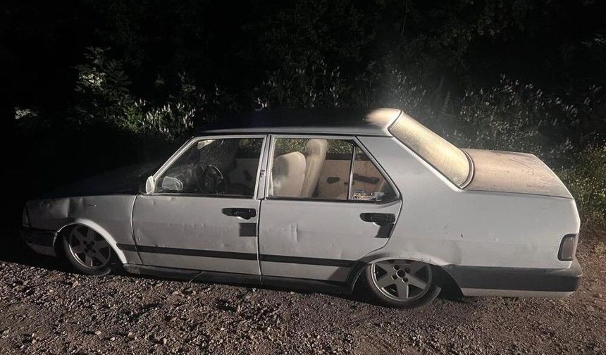 ÇALINAN OTOMOBİL ORMANDA BULUNDU!