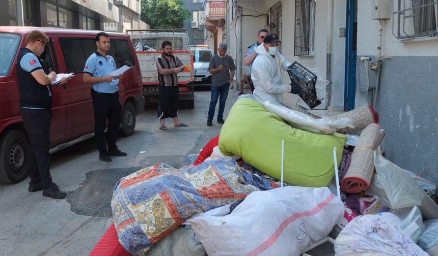YENİDEN TEMİZLENEN EVDEN 5 TON ÇÖP ÇIKTI!