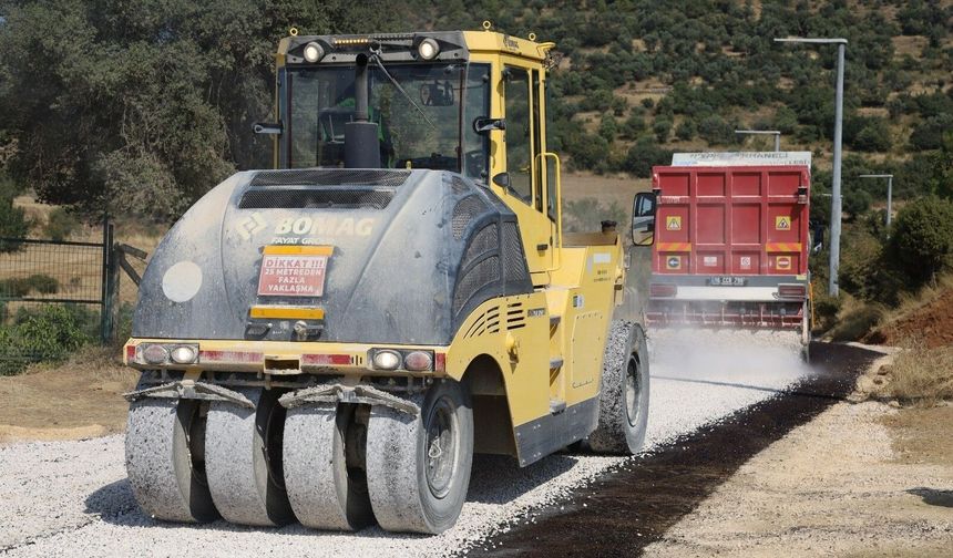 BURSA’NIN 5 İLÇESİNDE YOLLAR YENİLENİYOR