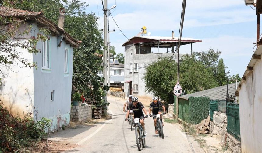 BURSA’NIN TARİHİ YOLUNDA RENKLİ MARATON