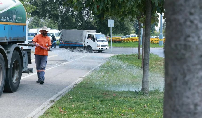 OSMANGAZİ’DE YEŞİL ALANLARA CAN SUYU