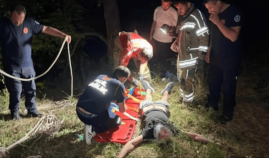 MANEVRA YAPARKEN UÇURUMDAN DÜŞTÜ