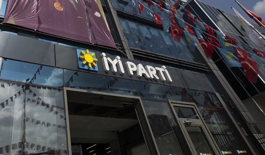 İYİ PARTİ'DE PEŞ PEŞE İSTİFALAR