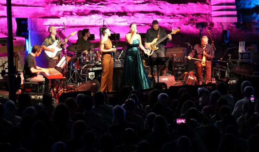 BURSA FESTİVALİ’NDE TARİH VE MÜZİK BULUŞTU