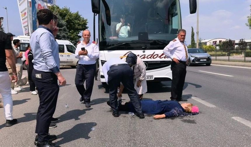 GENÇ KADINA YOLCU OTOBÜSÜ ÇARPTI!