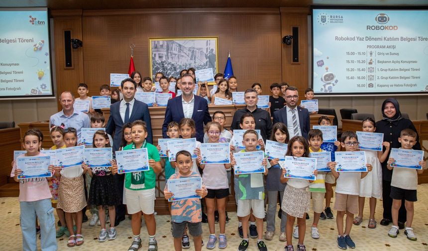 BURSA’DA ÇOCUKLAR GELECEĞİ KODLADI