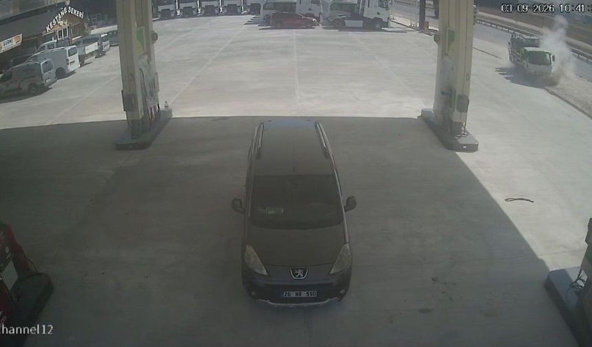 KAMYONET AKARYAKIT İSTASYONUNA UÇTU!